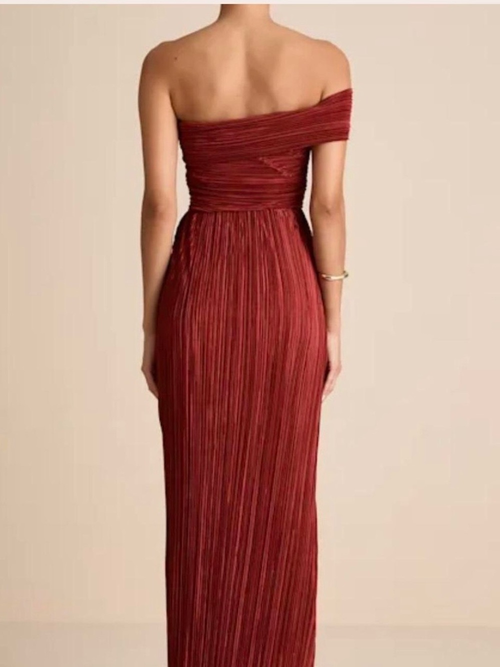 Lulu's Crimson One-Shoulder Pleated Evening Dress - Picture 4 of 5